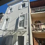Vista Con Terrazza Esclusiva Апартаменты *