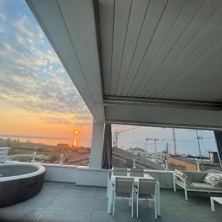Vista Con Terrazza Esclusiva * ラツィーゼ