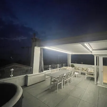 Vista Con Terrazza Esclusiva ラツィーゼ